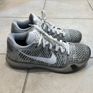 Nike / Kobe basketball shoes sz 10.5